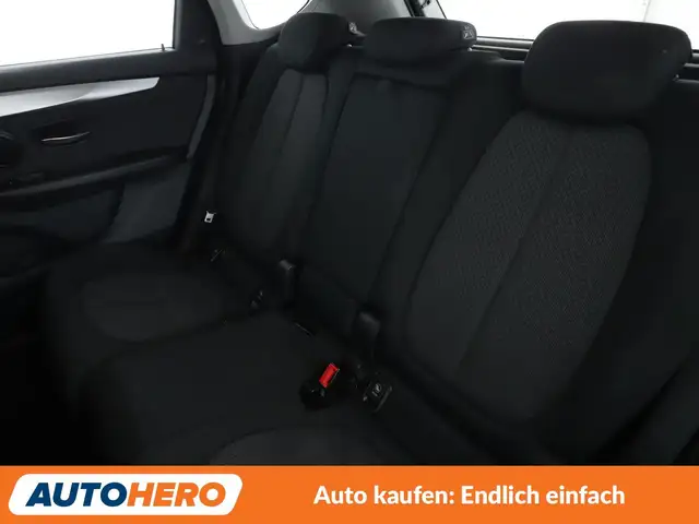 BMW 2 Series view 14