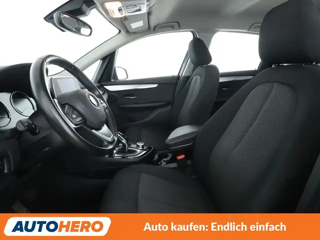 BMW 2 Series view 10