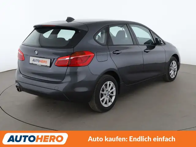 BMW 2 Series view 6