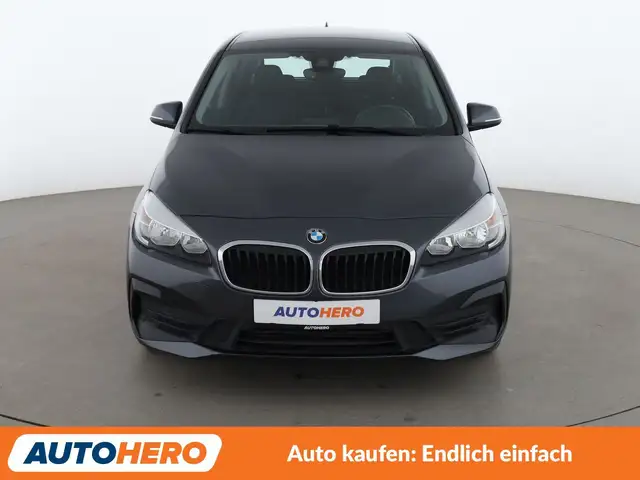 BMW 2 Series view 9