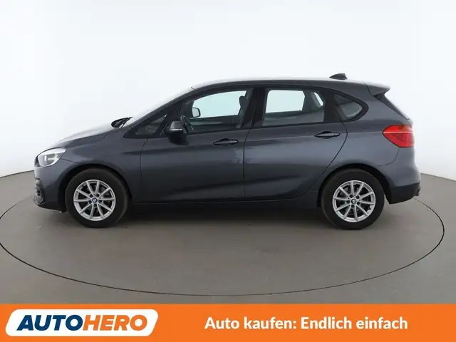 BMW 2 Series view 3