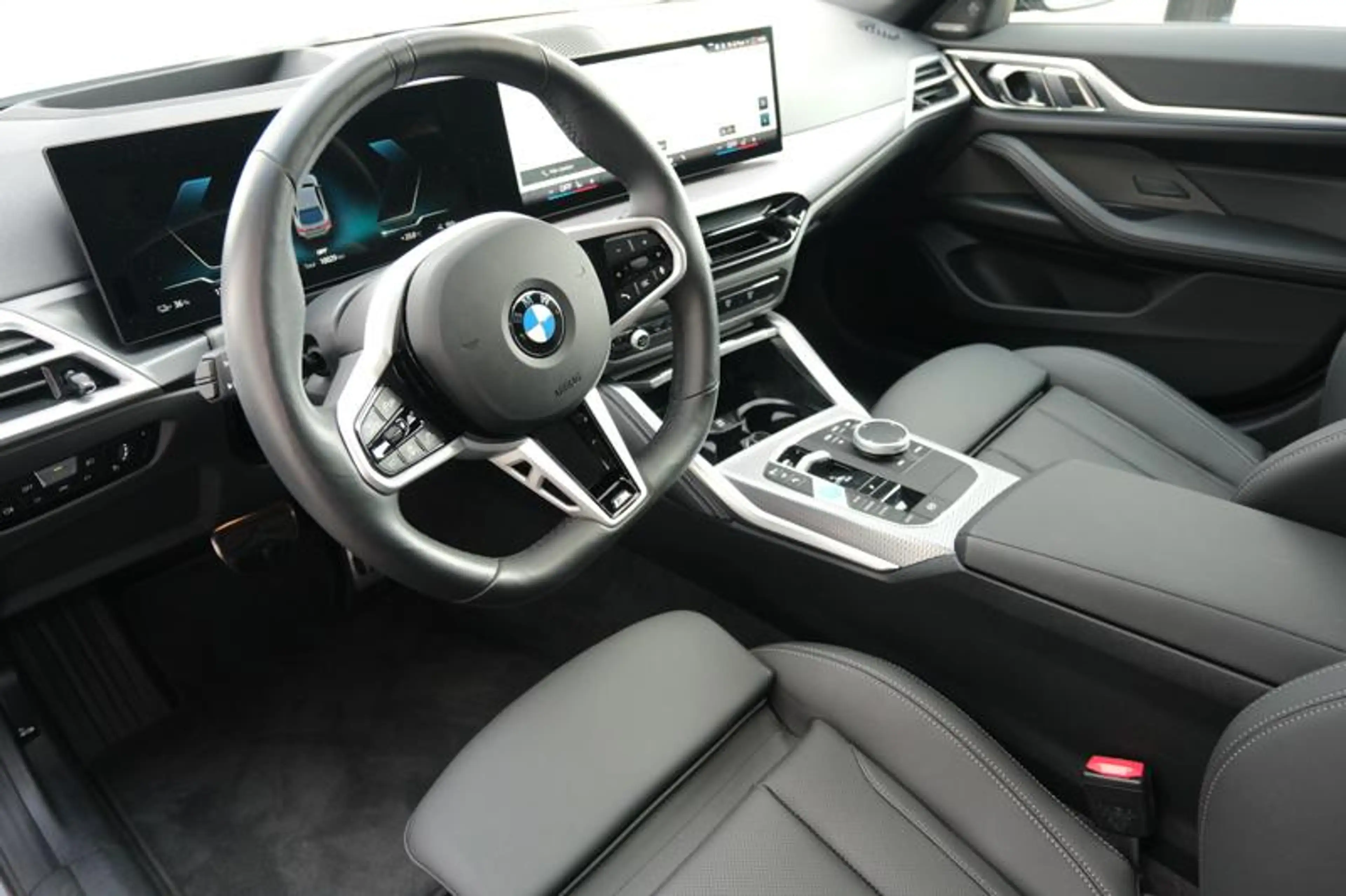 BMW i4 i4 eDrive40 M Sport Pro | SCHUIFDAK | HARMAN KARDO — photo 6