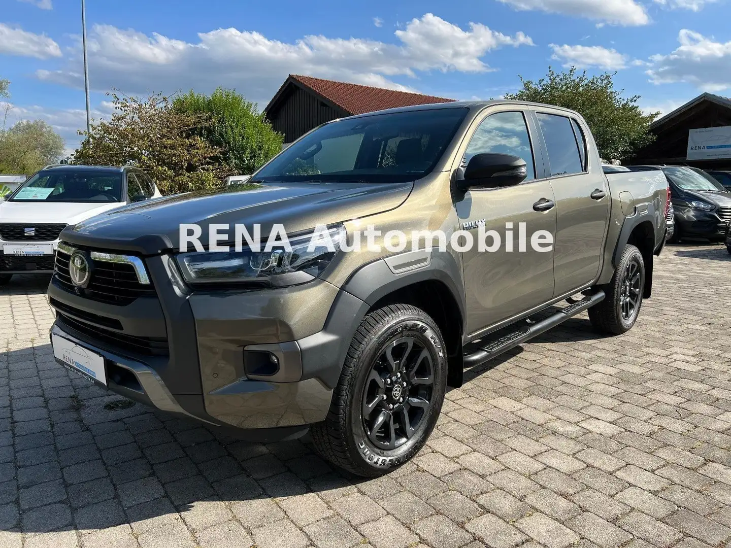 Toyota Hilux Invincible 2.8 Mild-Hybrid*360°*JBL*2025* Gris - 1
