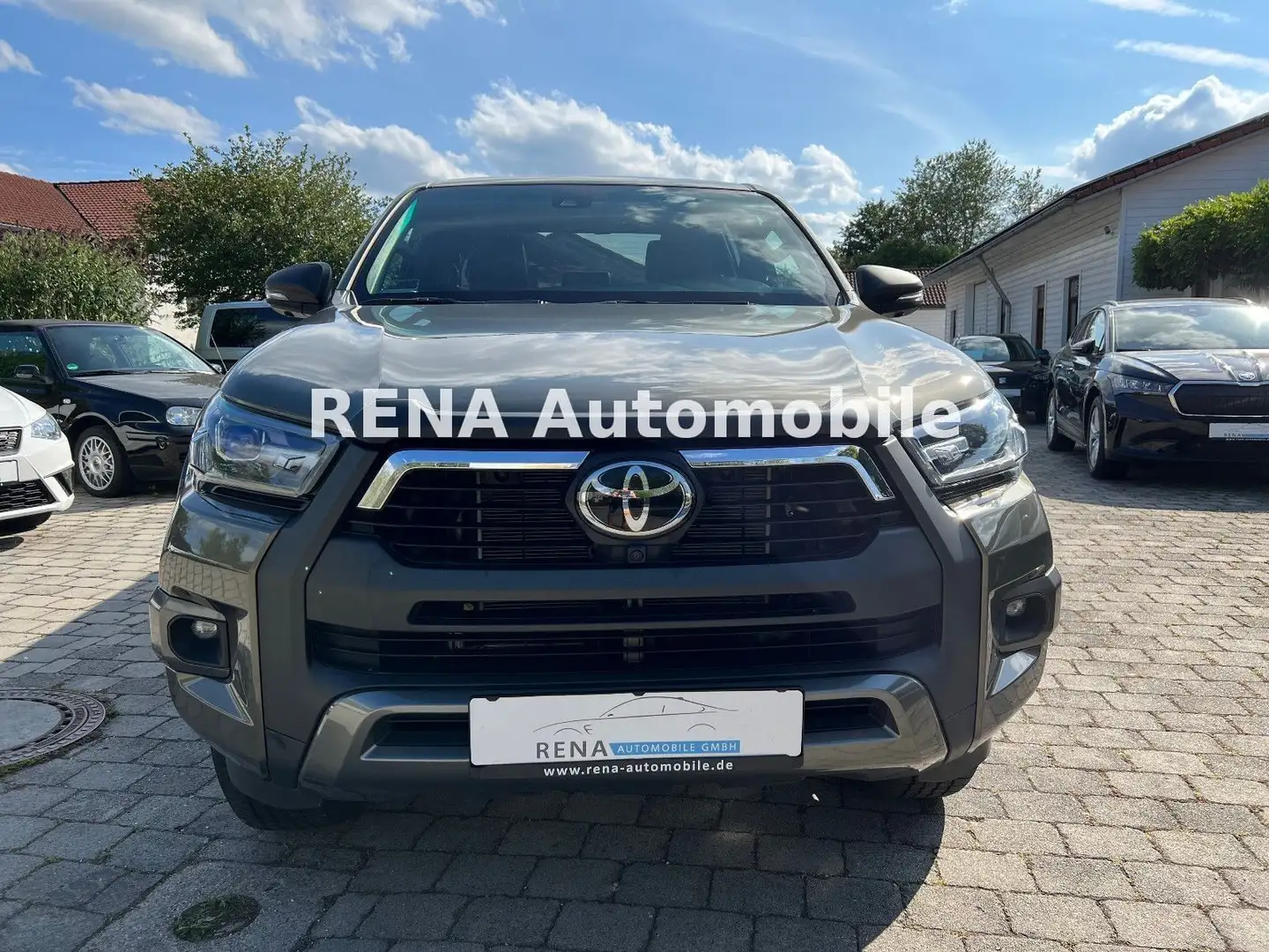 Toyota Hilux Invincible 2.8 Mild-Hybrid*360°*JBL*2025* Gris - 2