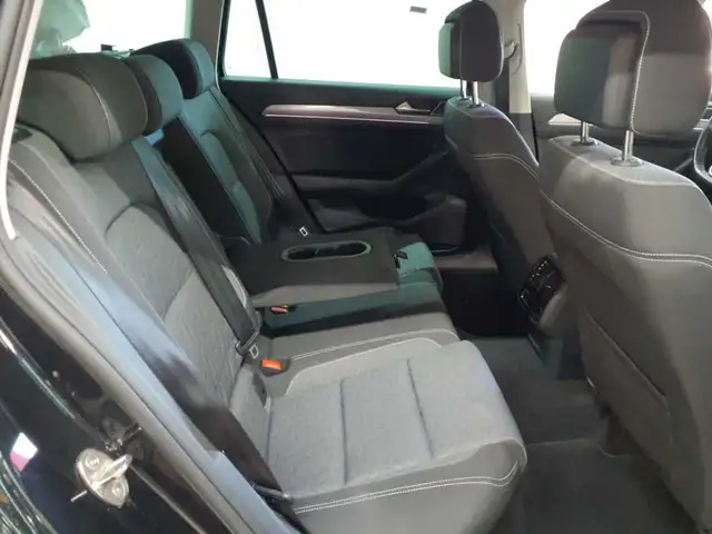 Volkswagen Passat view 12