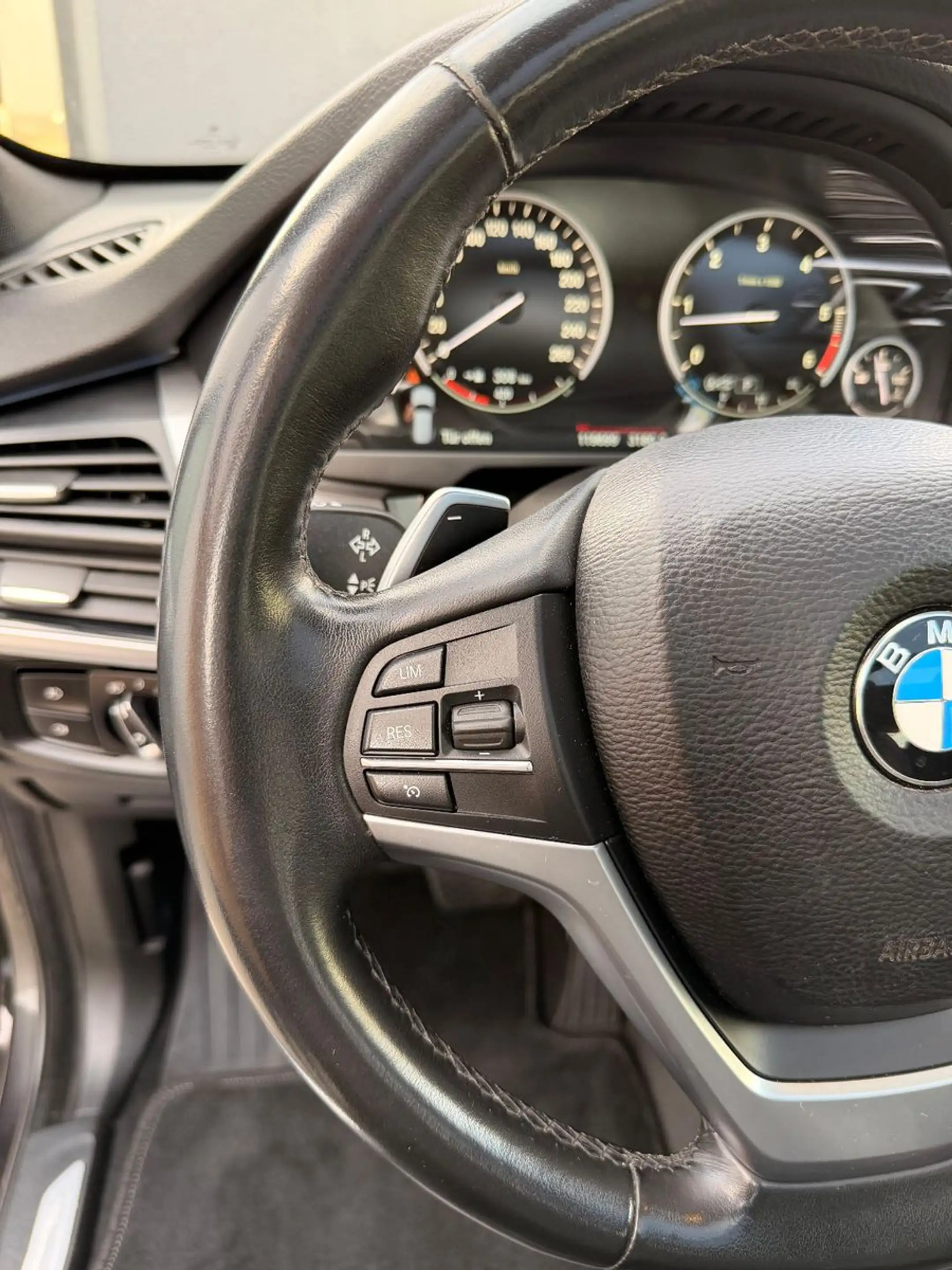 BMW X5 xDrive 30d/PANO/AHK/BI-XENON/GUTER ZUSTAND — photo 10