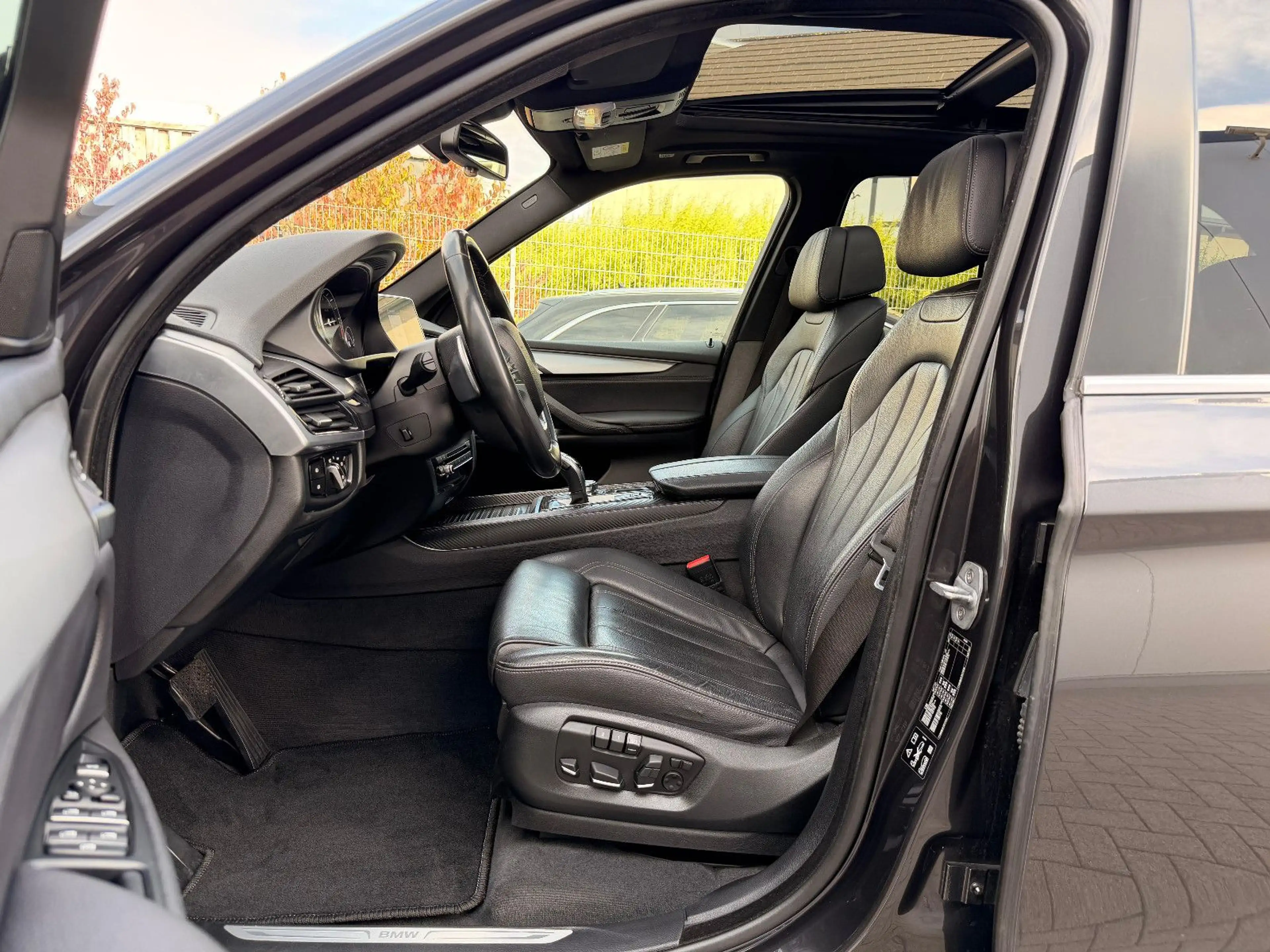 BMW X5 xDrive 30d/PANO/AHK/BI-XENON/GUTER ZUSTAND — photo 8