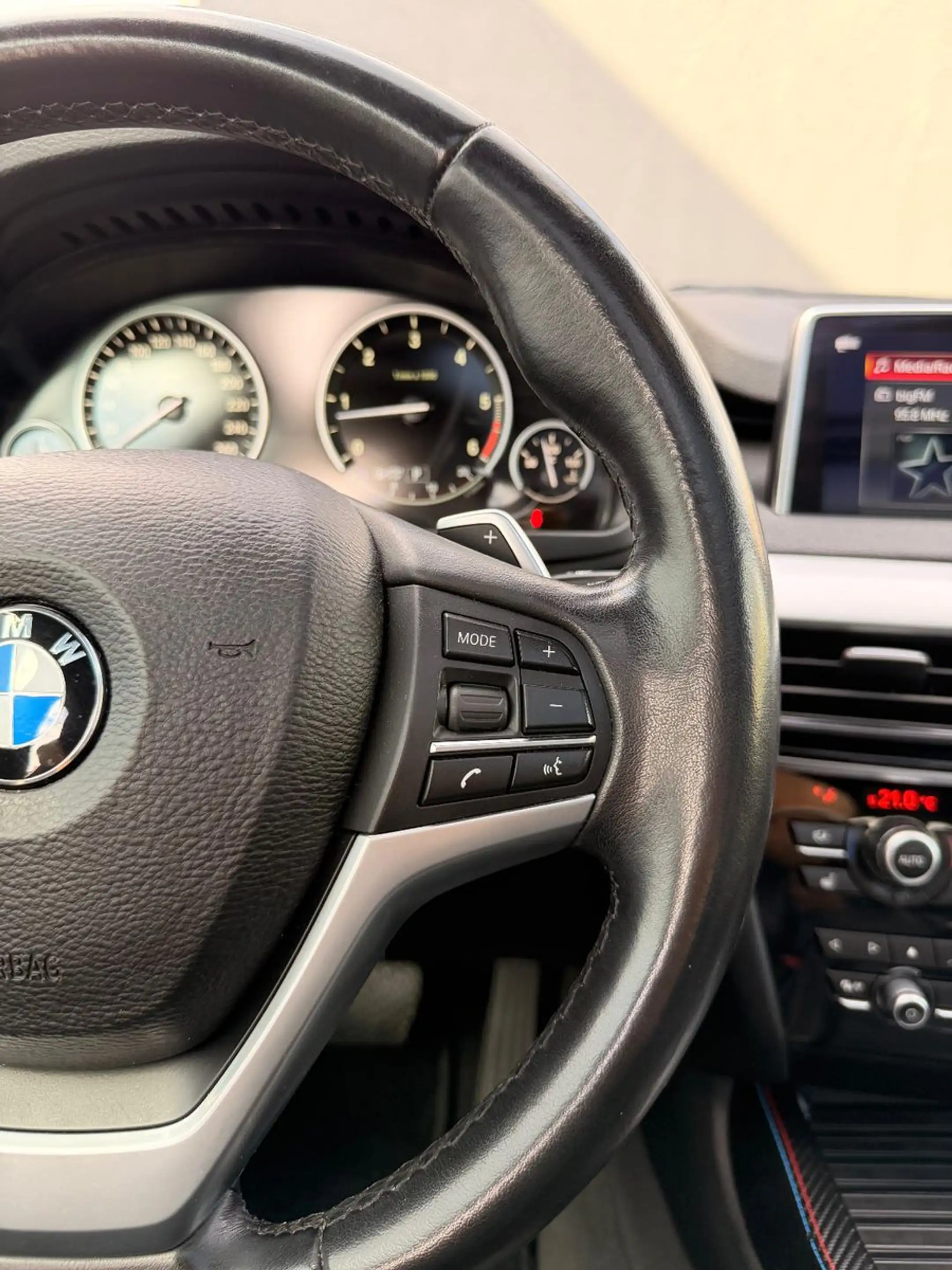 BMW X5 xDrive 30d/PANO/AHK/BI-XENON/GUTER ZUSTAND — photo 11