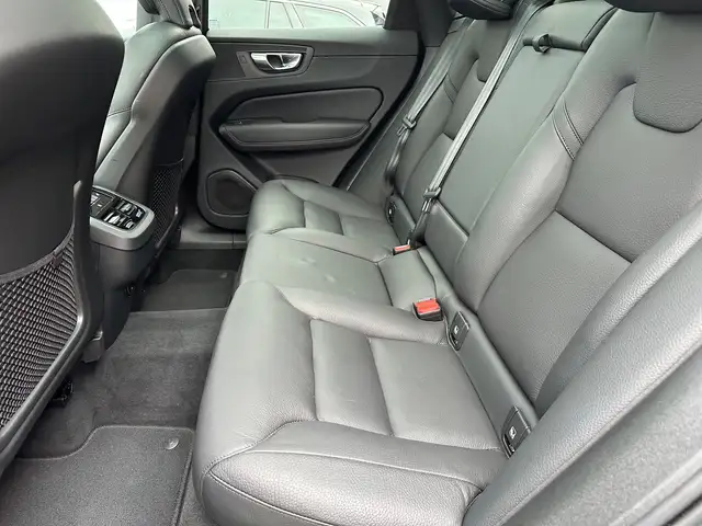 Volvo XC60 view 15