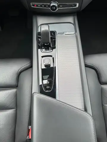 Volvo XC60 view 21