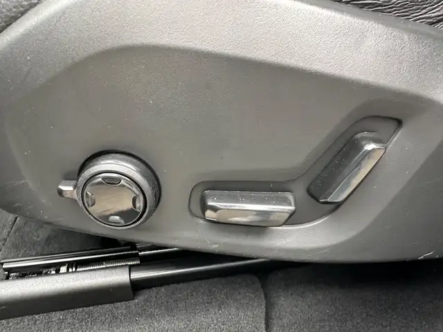 Volvo XC60 view 12