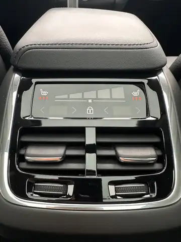 Volvo XC60 view 16