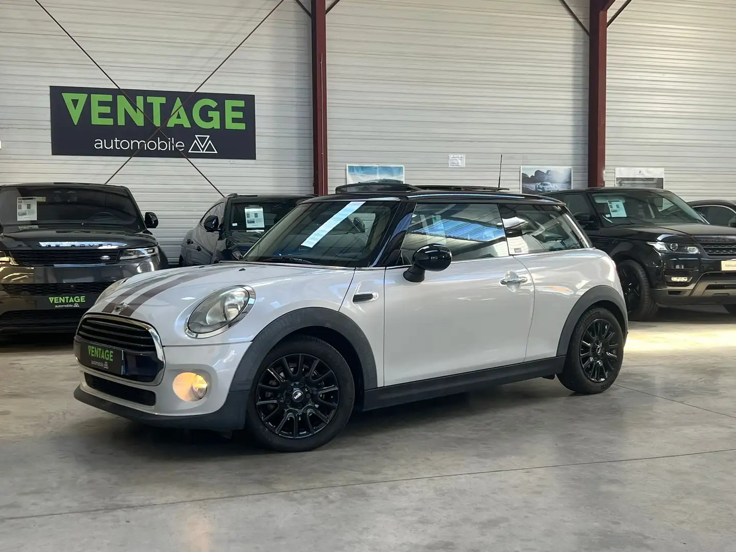 MINI Cooper Hatch 3 Portes Cooper 136 ch Edition Shoreditch A Grigio - 1