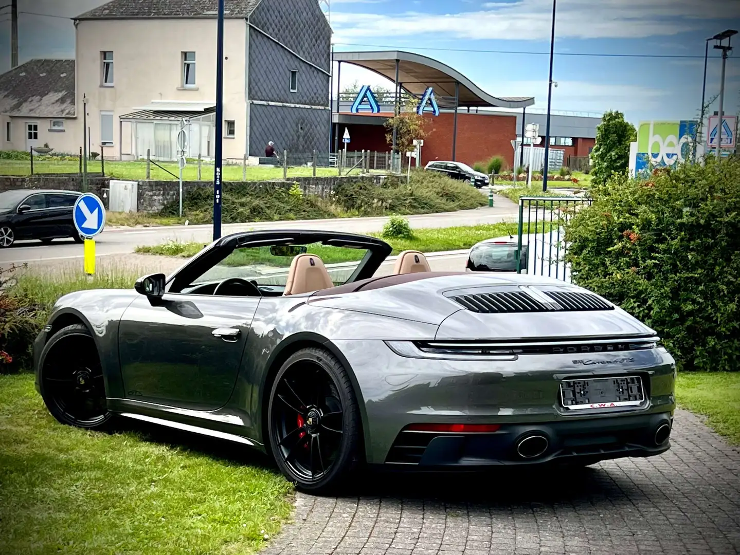 Porsche 992 Carrera 4 GTS Cabriolet PDK 144586 Euros Net Grigio - 2