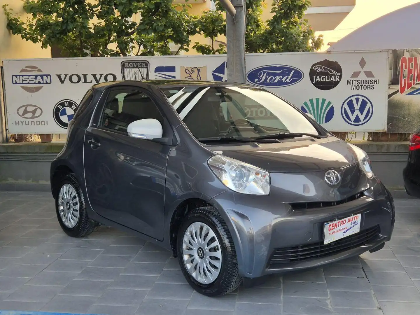 Toyota iQ 1.0 CVT Trend Bianco - 1