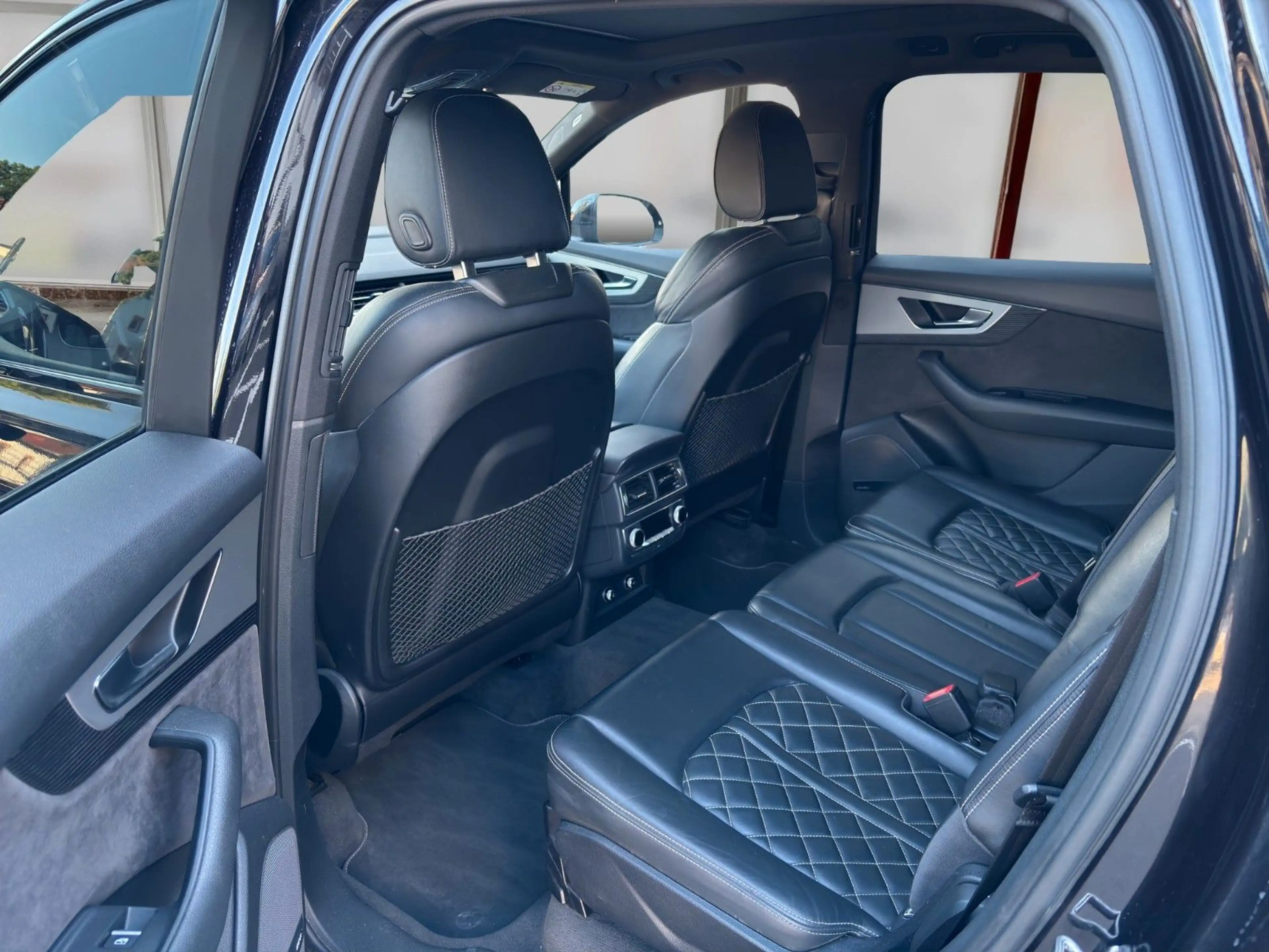 Audi SQ7 4.0 TDI quattro 435 PS V8 — photo 18