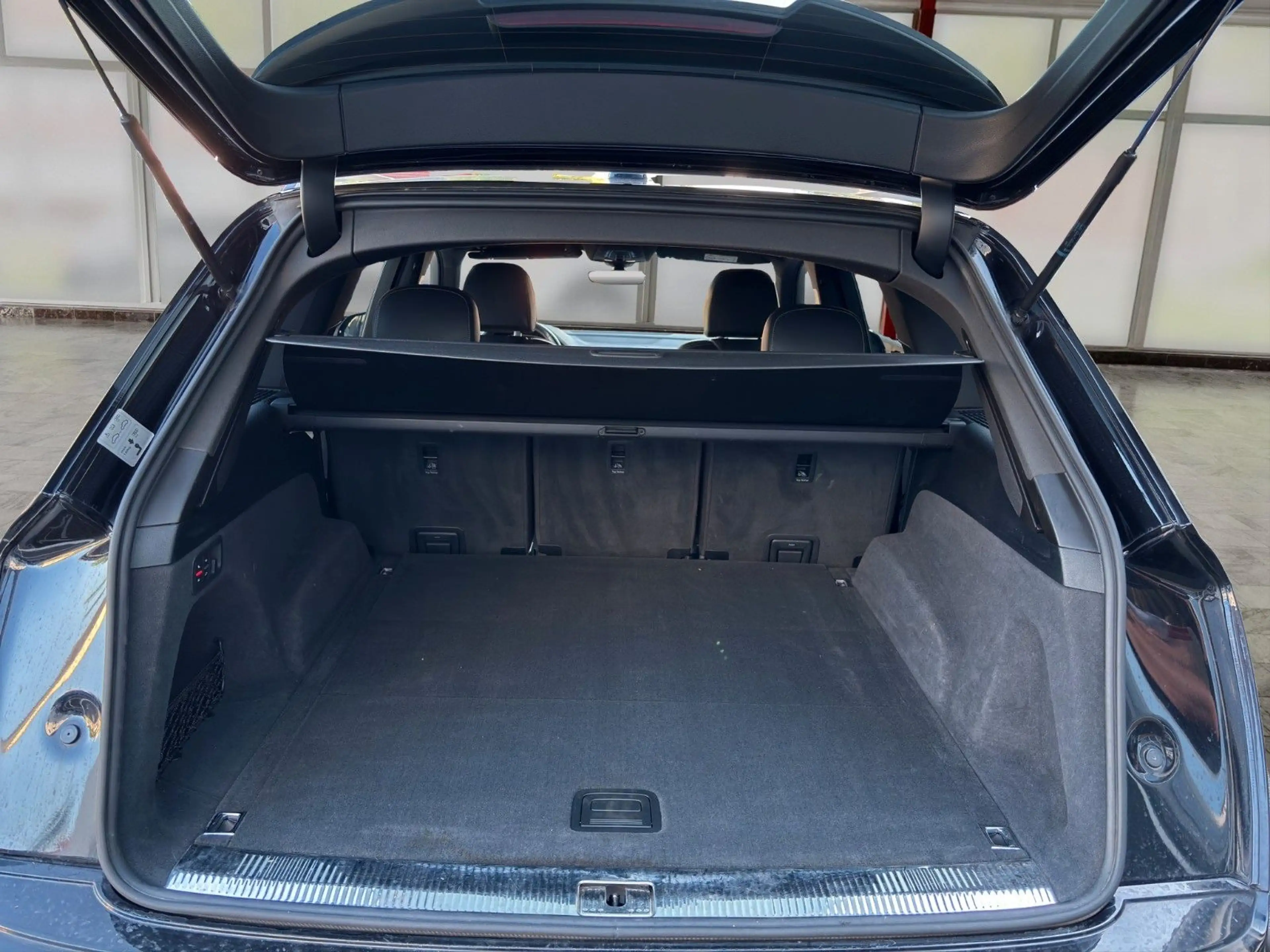 Audi SQ7 4.0 TDI quattro 435 PS V8 — photo 16