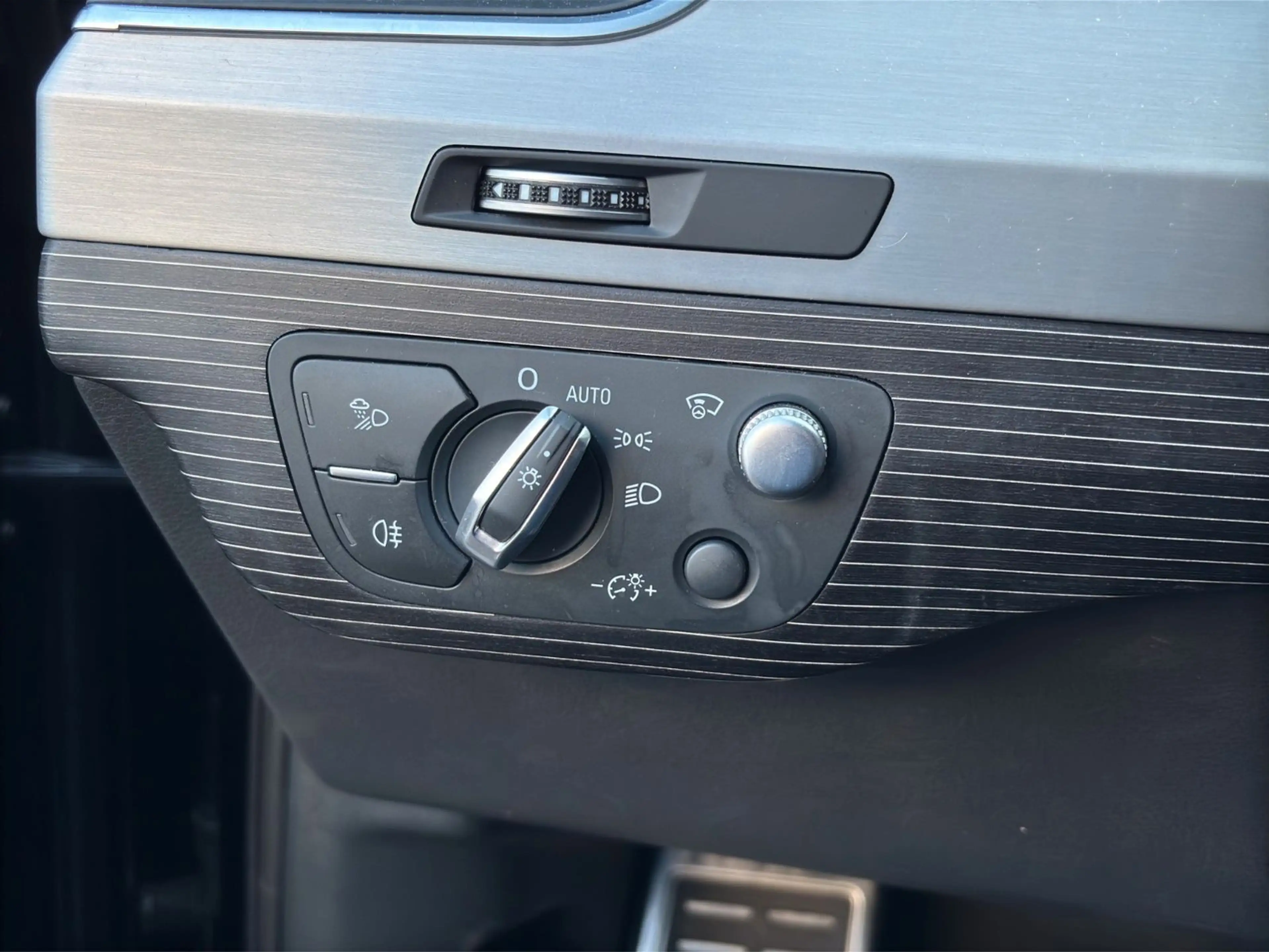 Audi SQ7 4.0 TDI quattro 435 PS V8 — photo 22