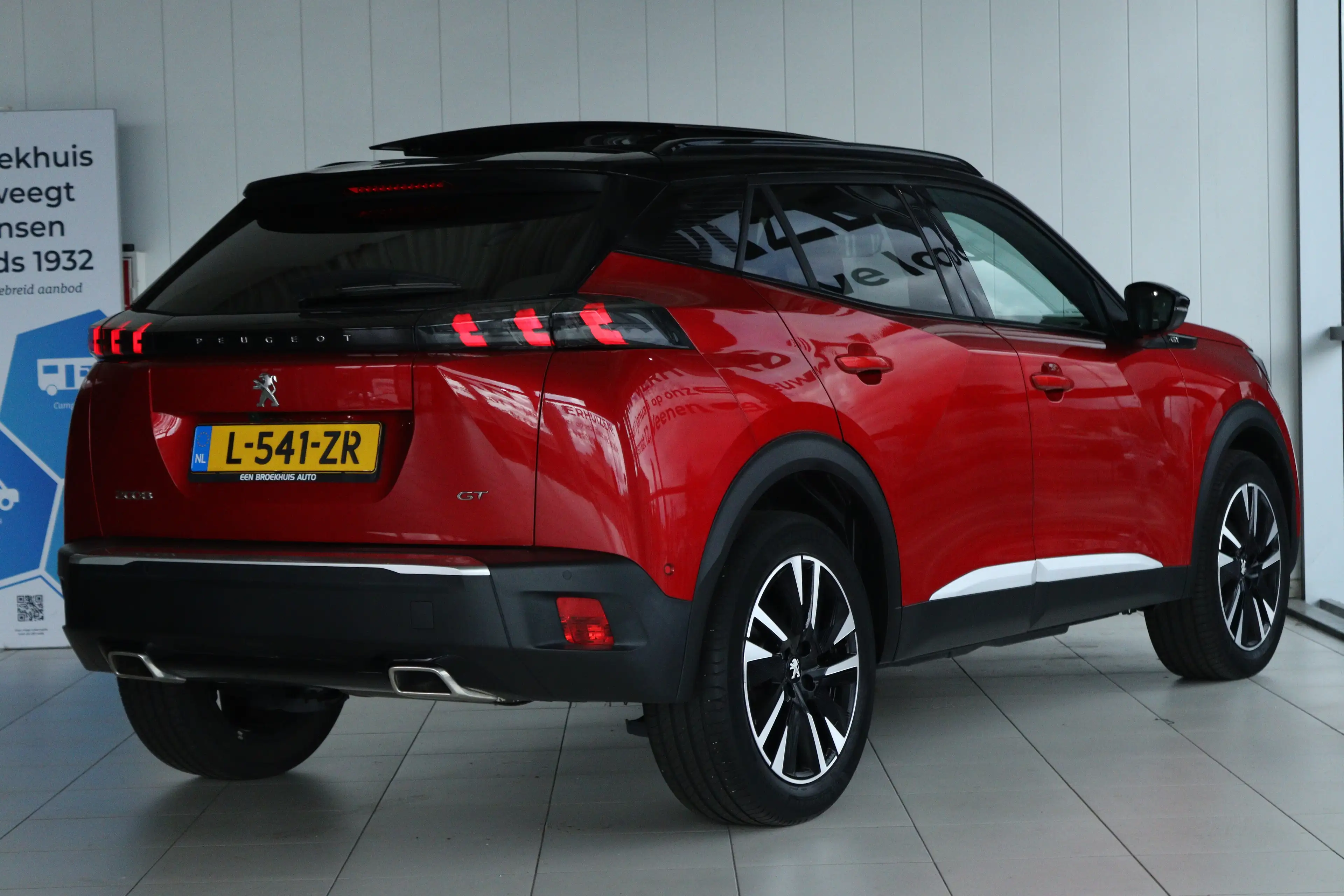 Peugeot 2008 1.2 Turbo GT Pack | Adapt. Cruise | Schuifdak | St — photo 2