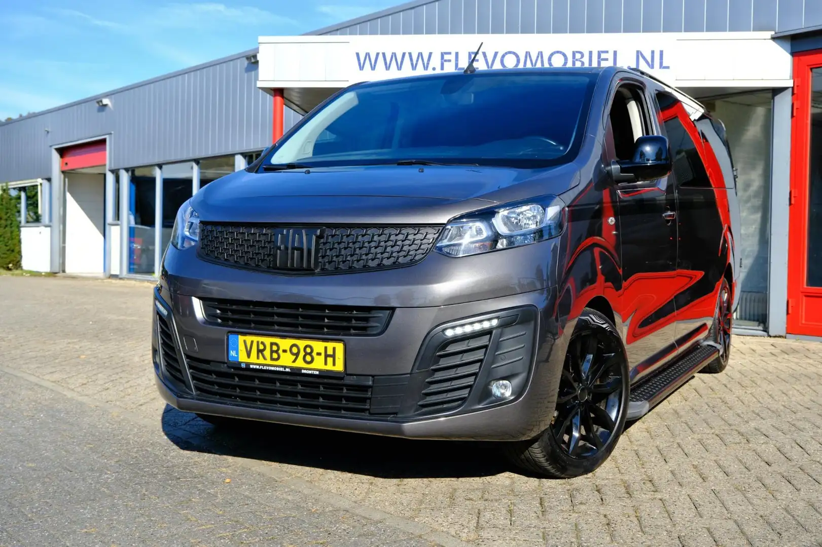 Fiat Scudo 2.0 177pk MultiJet L3H1 DC Business Pro 5-pers Aut Bruin - 1