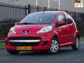 Peugeot 107 1.0-12V XS 5-DEURS NAP/NIEUWE APK 09-12-2026 Rot - thumbnail 1
