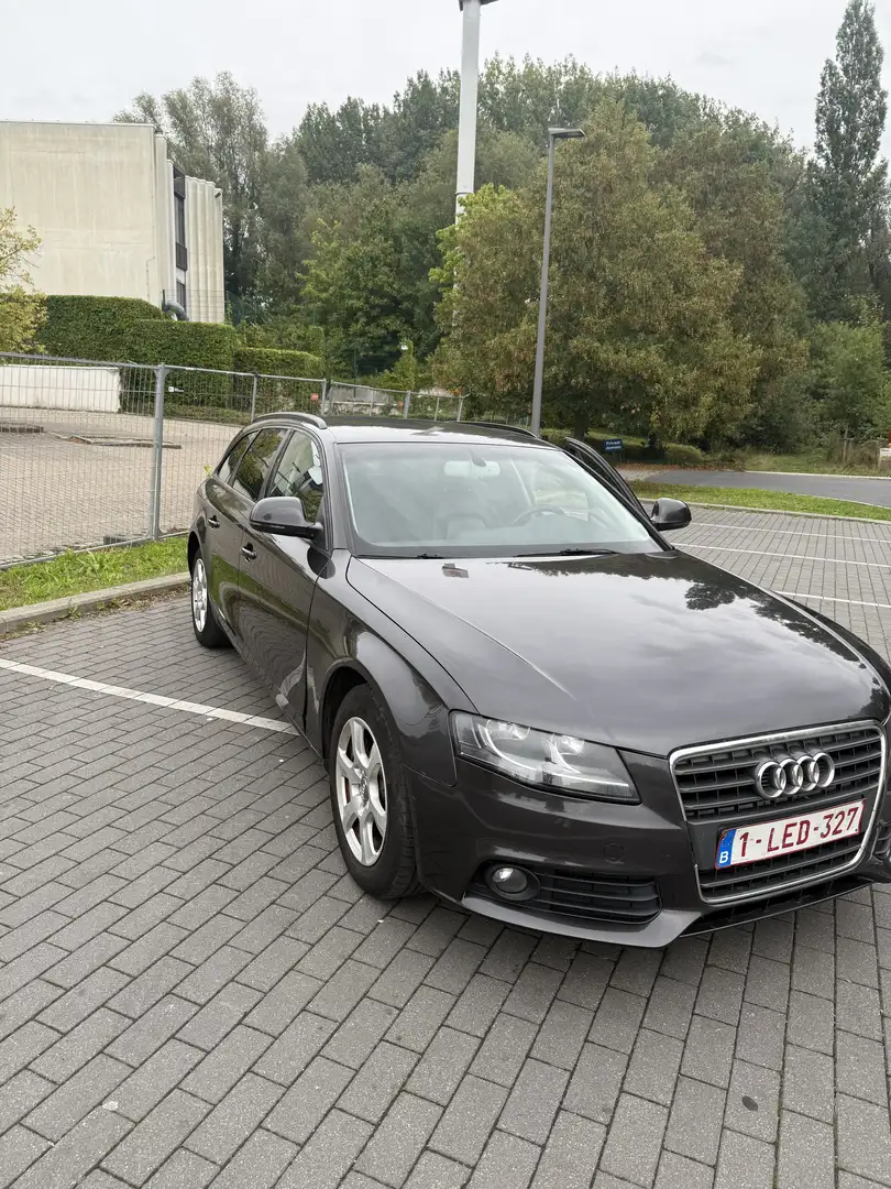 Audi A4 Avant 2.0 TDi DPF - 2