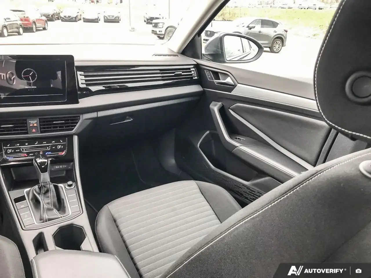 Volkswagen Jetta снимка Volkswagen Jetta
