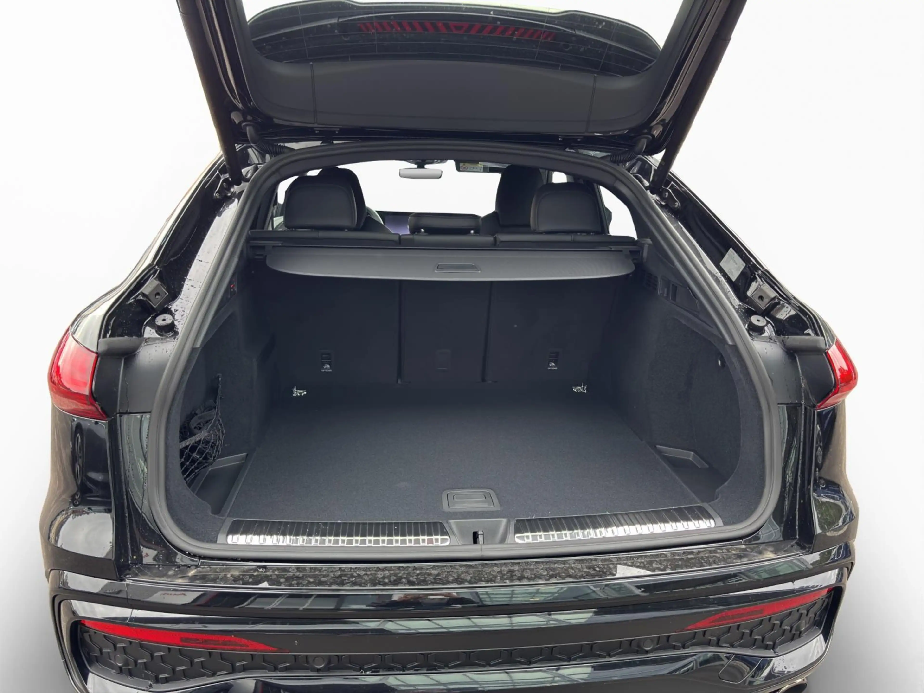 Audi SQ5 Sportback TFSI quattro S tronic — photo 10