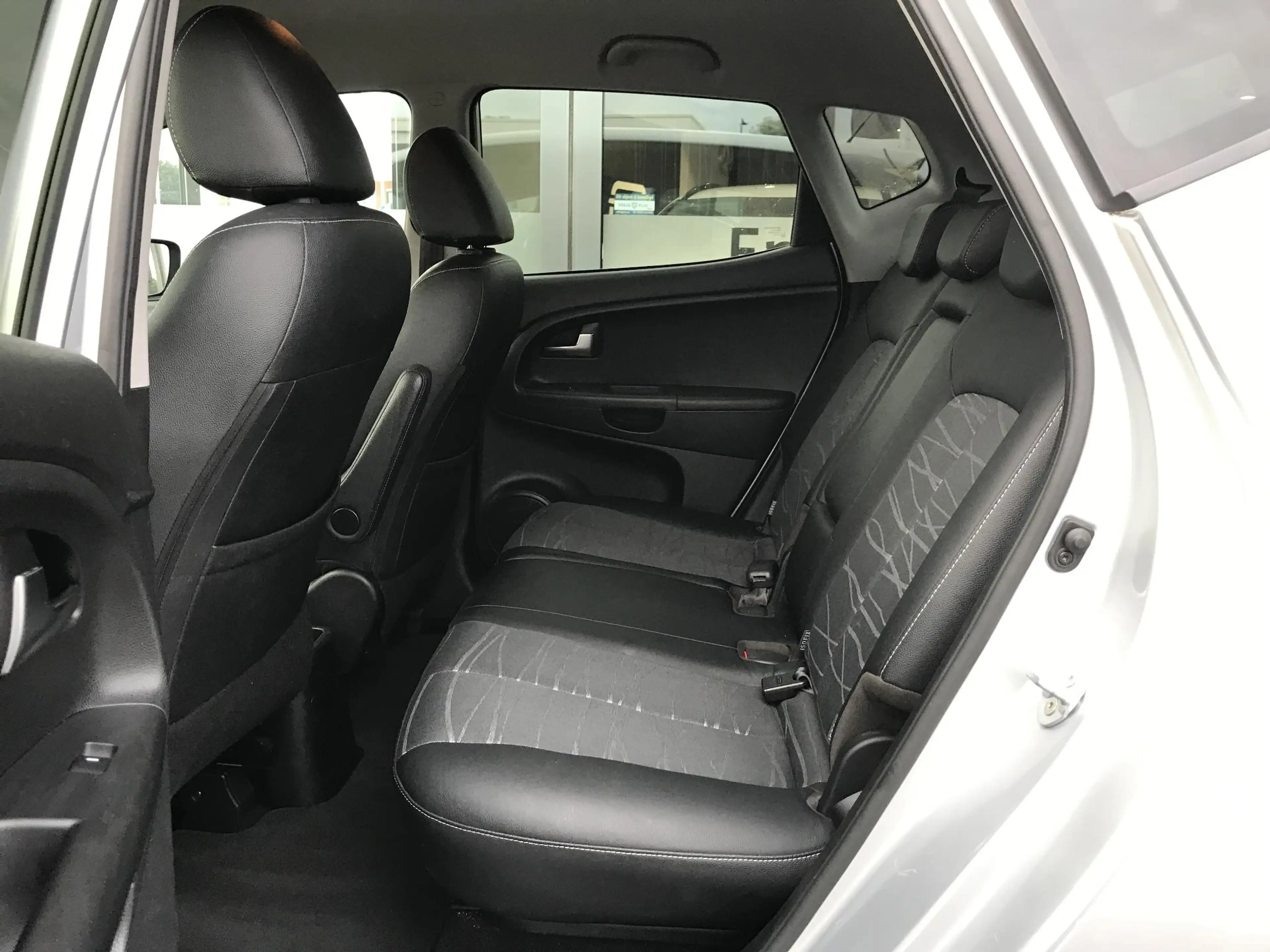 Kia Venga 1.6 DynamicPLusLine — photo 7