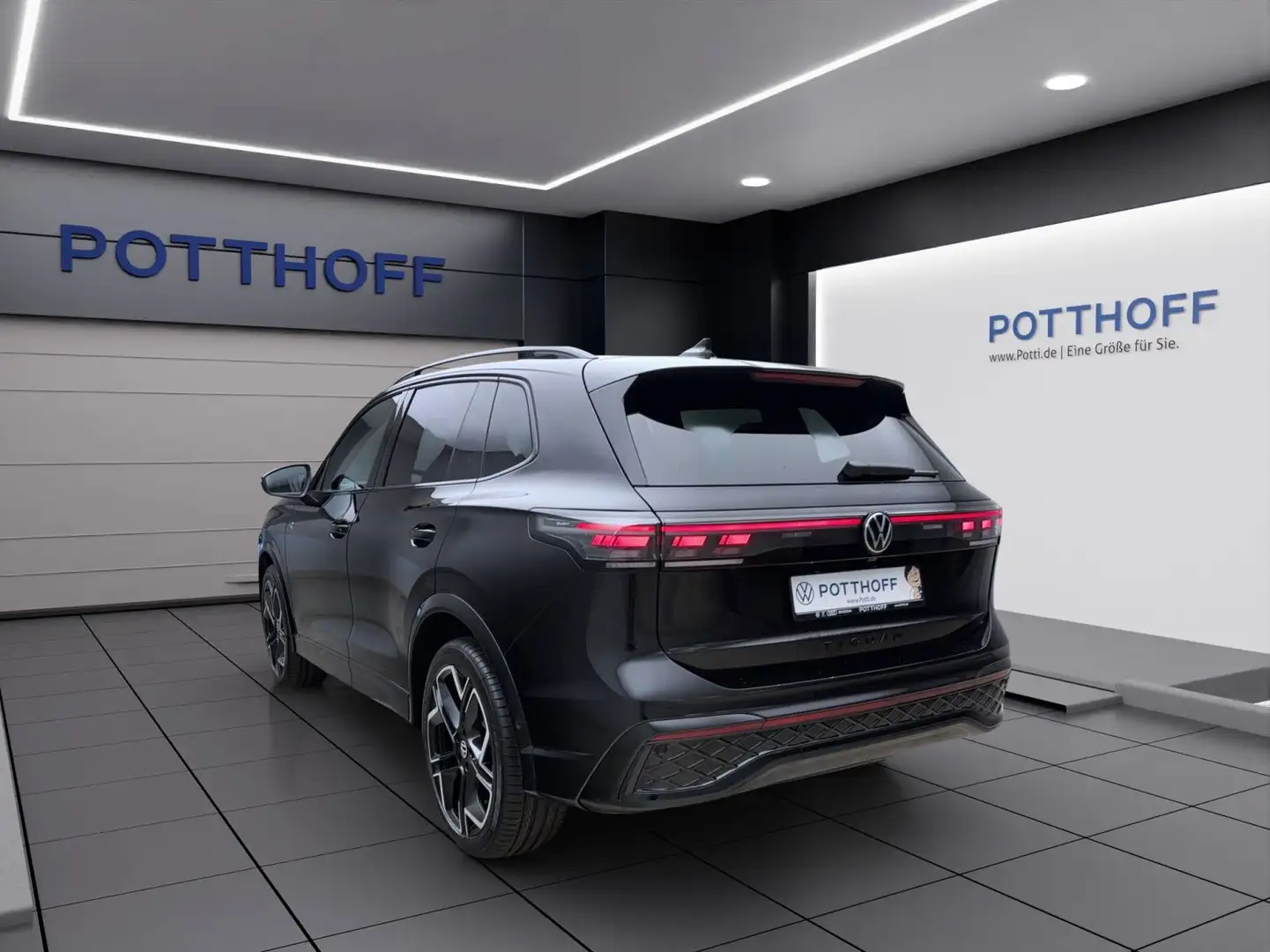 Volkswagen Tiguan 1.5 eTSI DSG R-LINE AHK NAVI KAMERA IQ.LI Schwarz - 2