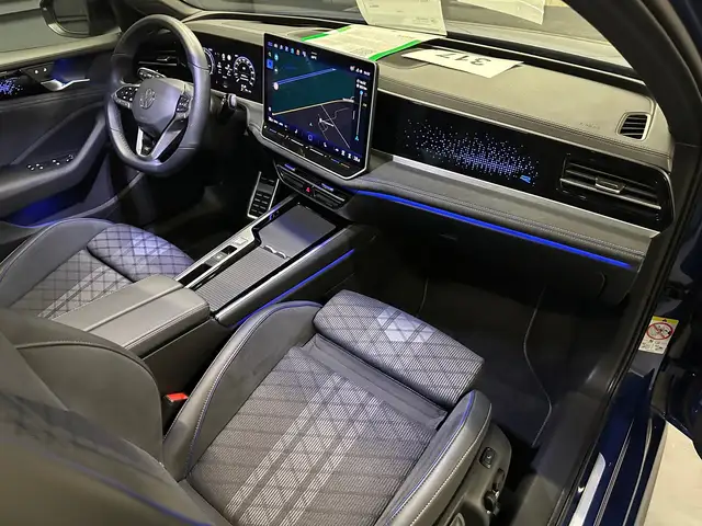 Volkswagen Passat view 12