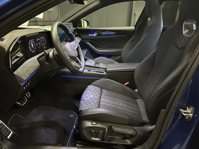 Volkswagen Passat view 15