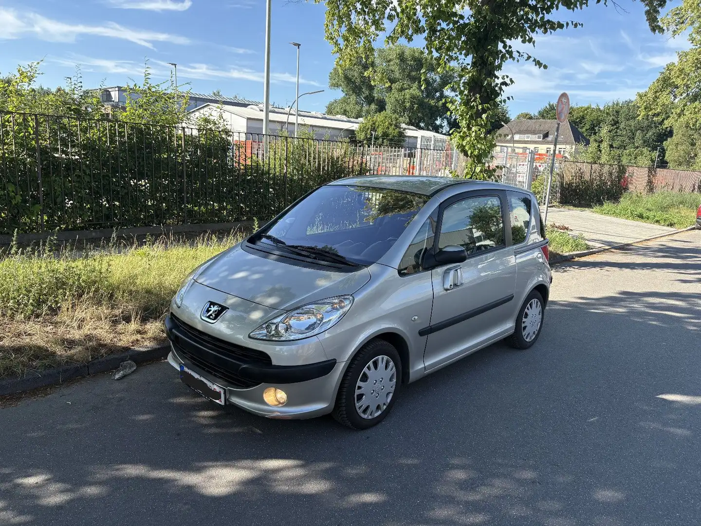 Peugeot 1007 Premium KLIMA AUTOMATIK TÜV 07/2026 PDC Gri - 1