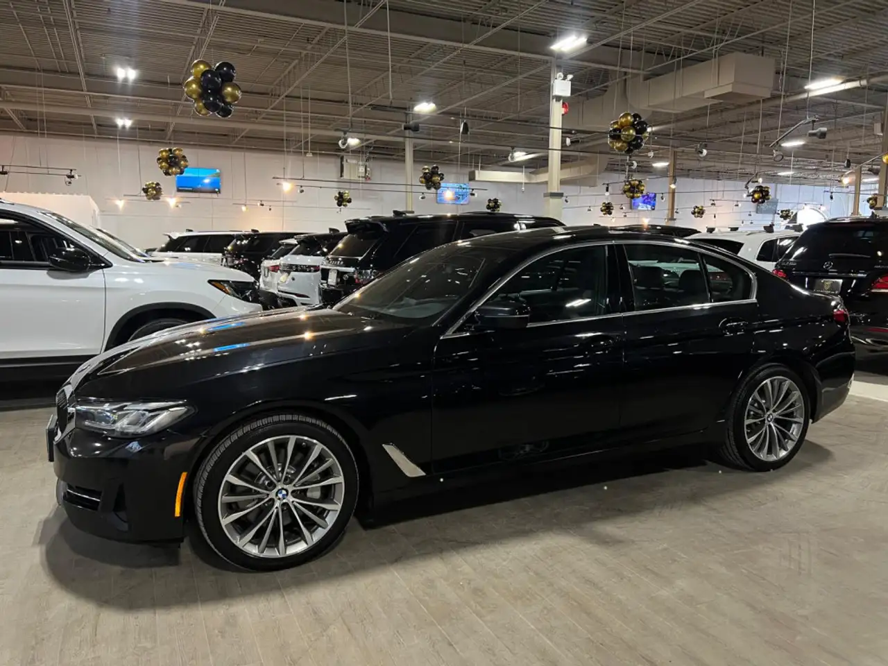 BMW 5 Series снимка BMW 5 Series