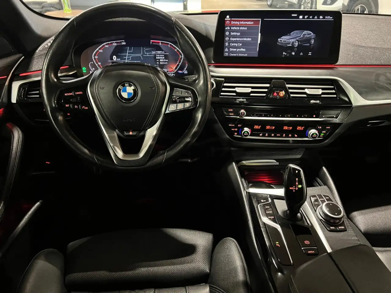 BMW 5 Series снимка BMW 5 Series