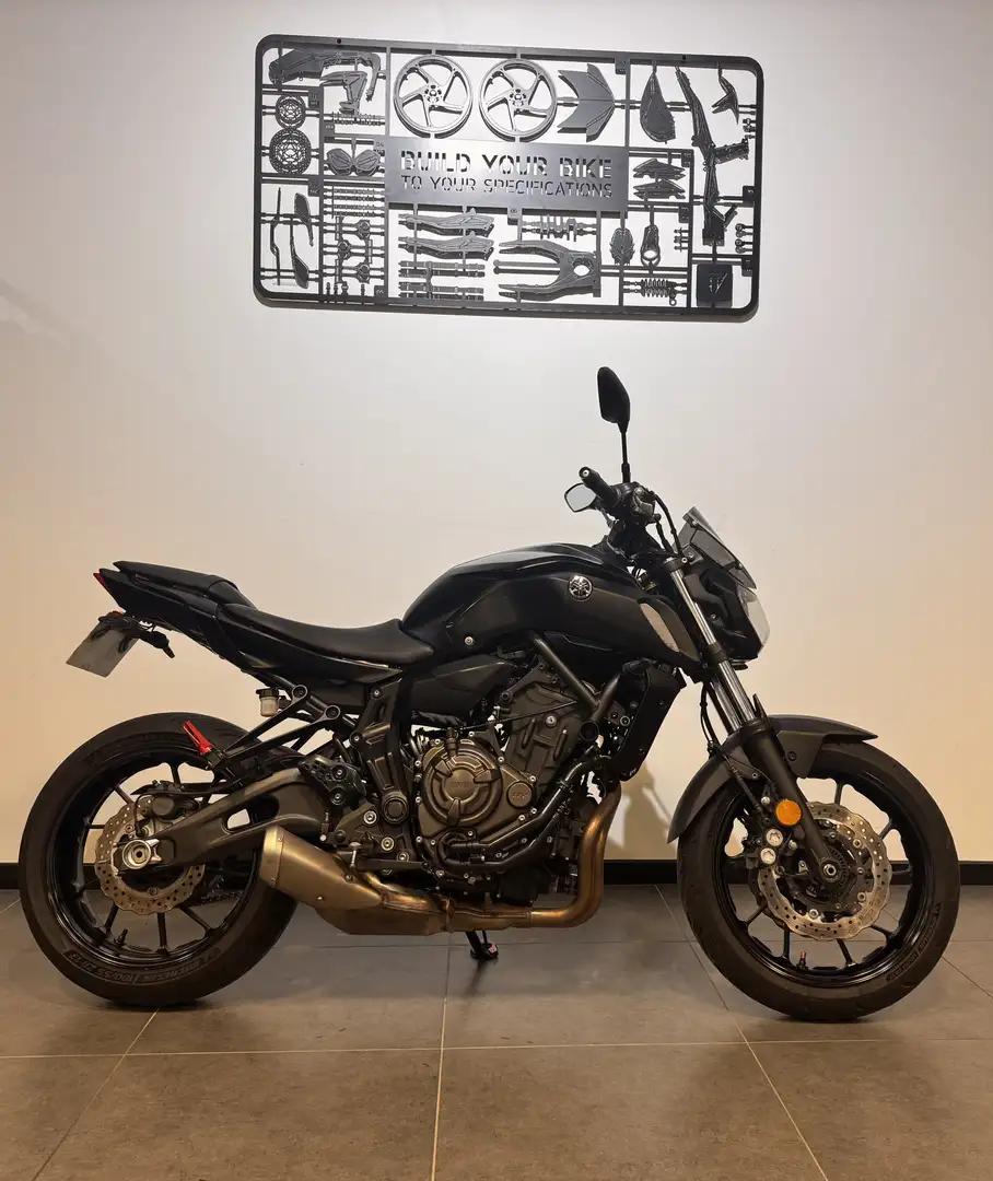 Yamaha MT-07 Noir - 1