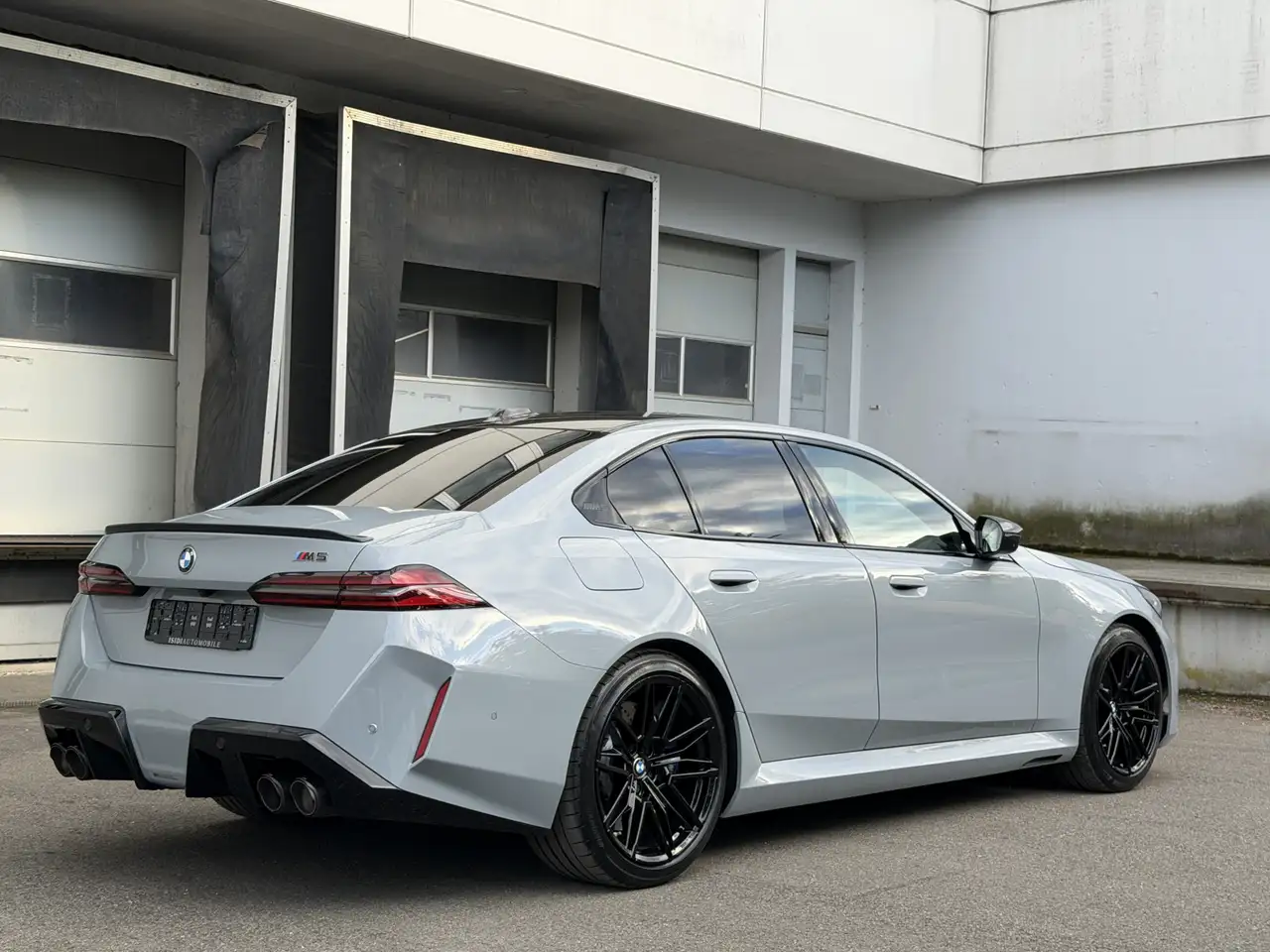 BMW M5 Carbon Bowers&Wilkins Akrapovic Head-Up 360° 6