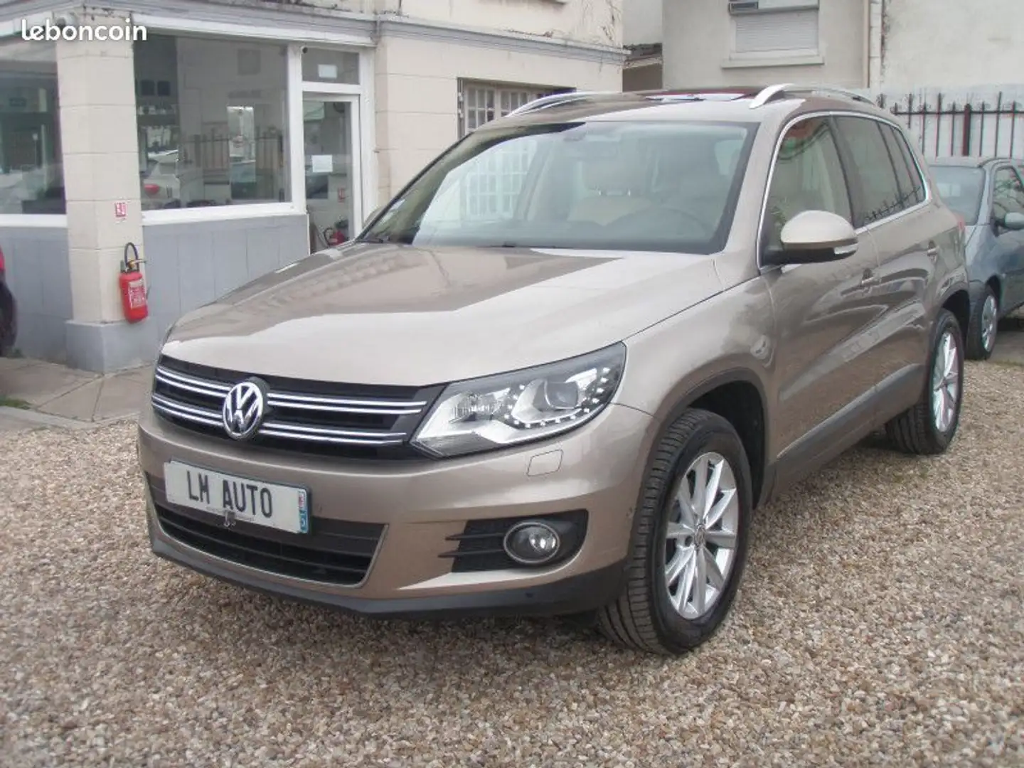 Volkswagen Tiguan (2) 2.0 TDI 140 BLUEMOTION TECHNOLOGY CARAT 4MOTION DSG7 Beige - 1