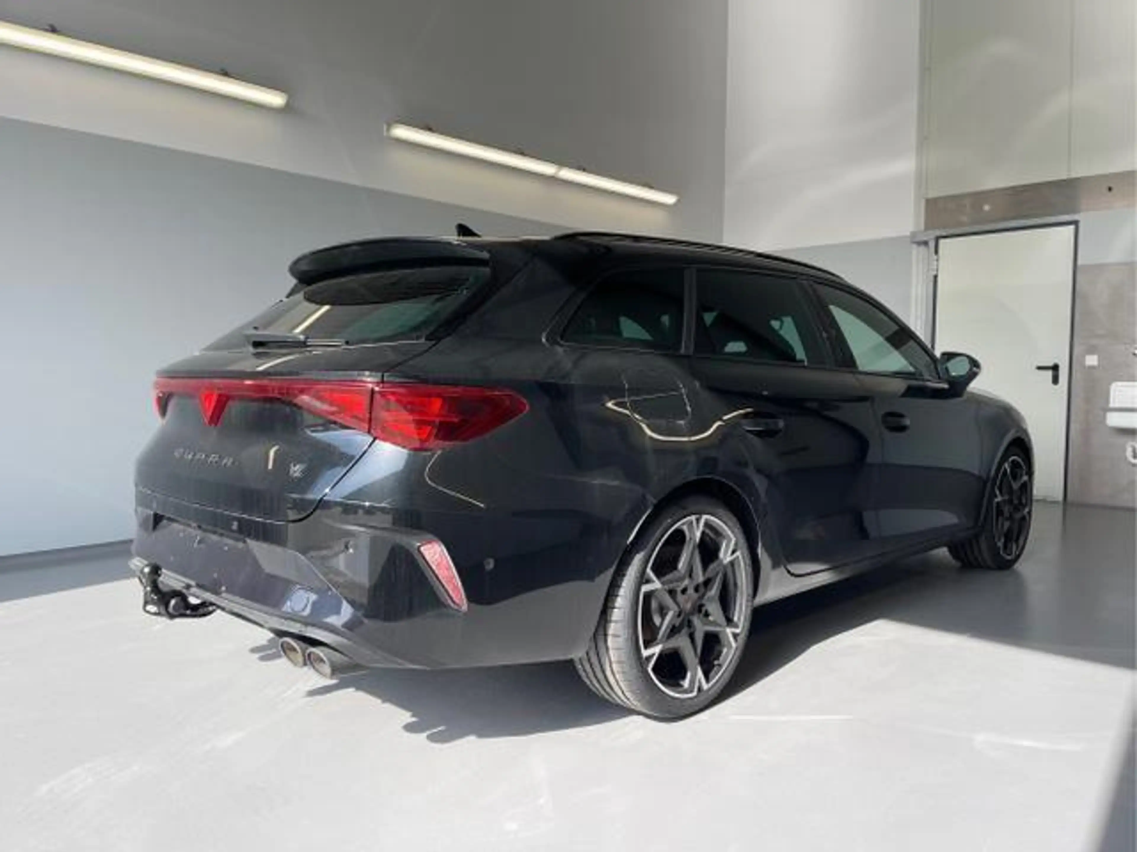 CUPRA Leon VZ 333PS DSG 4Drive Matrix+Navi+AHK+Alu19+Sitzheiz — photo 4