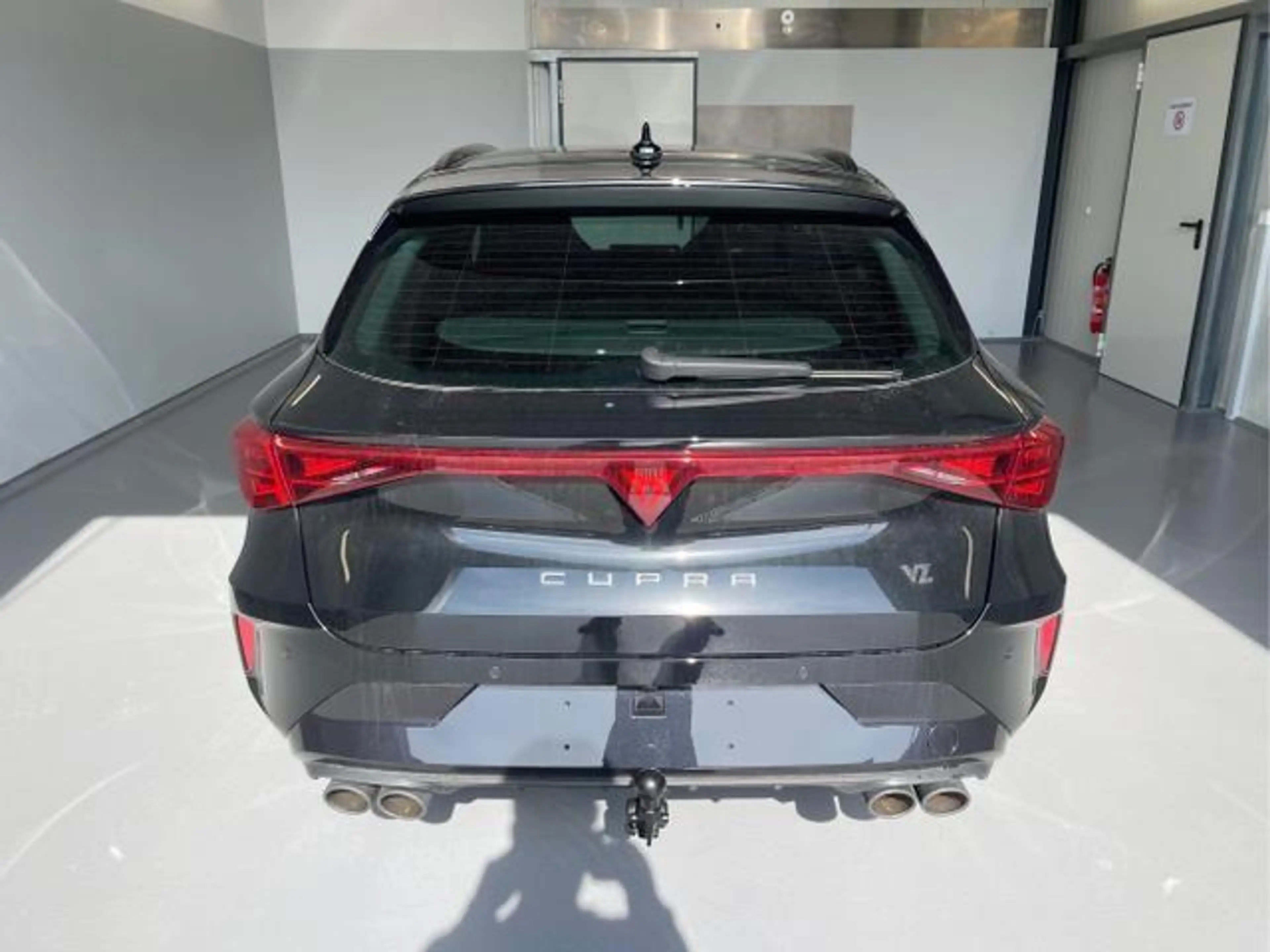 CUPRA Leon VZ 333PS DSG 4Drive Matrix+Navi+AHK+Alu19+Sitzheiz — photo 5