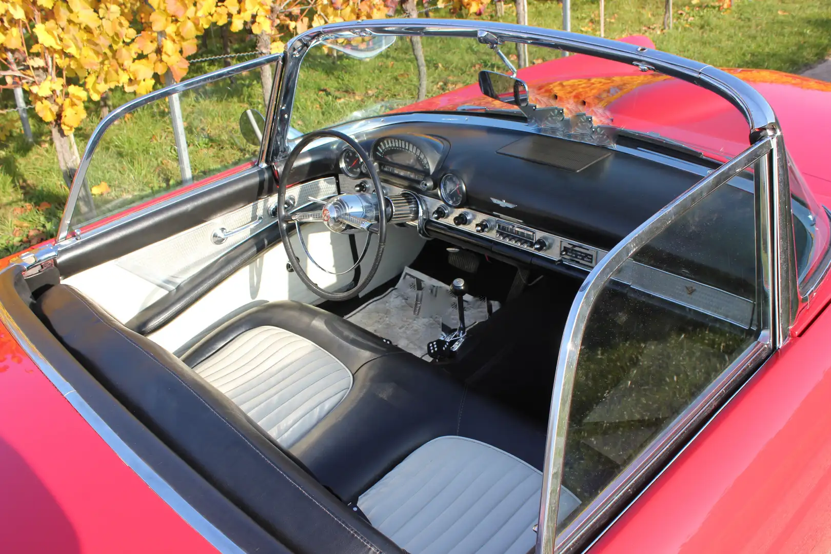 Ford Thunderbird 1955 Top Zustand, TÜV neu, ohne Beanstandungen Rot - 2