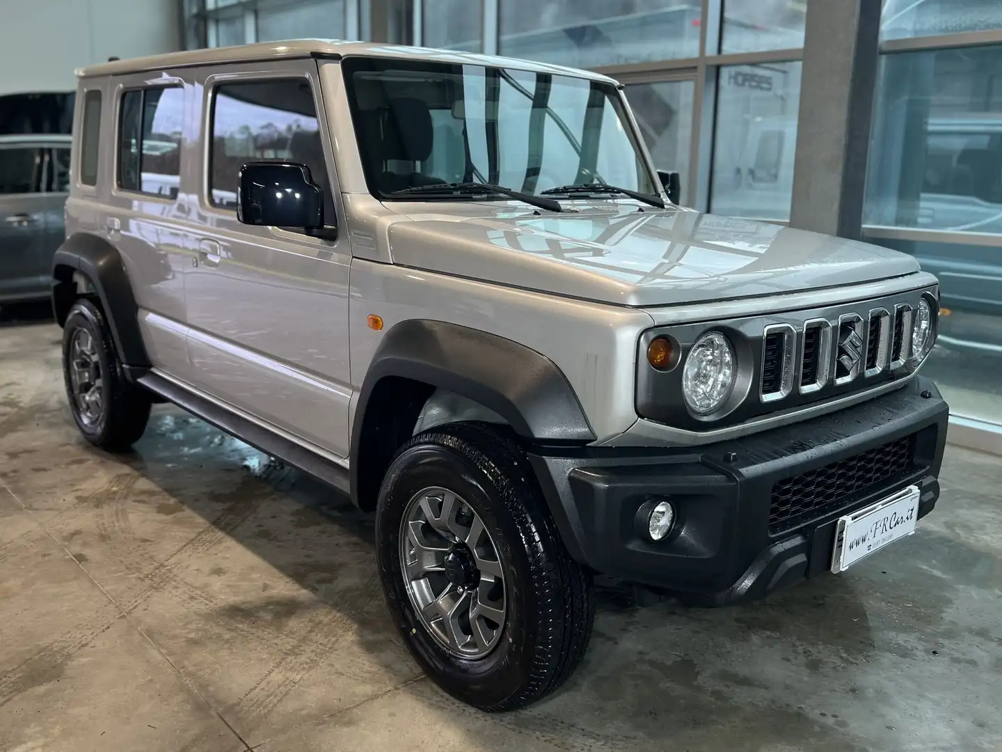 Suzuki Jimny IV GLX 5-dr 1.5L 4WD AT KM0 !!! Grigio - 1