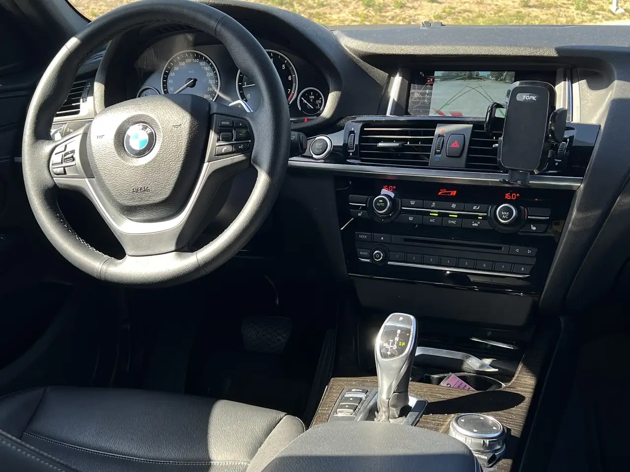 BMW X4 photo BMW X4