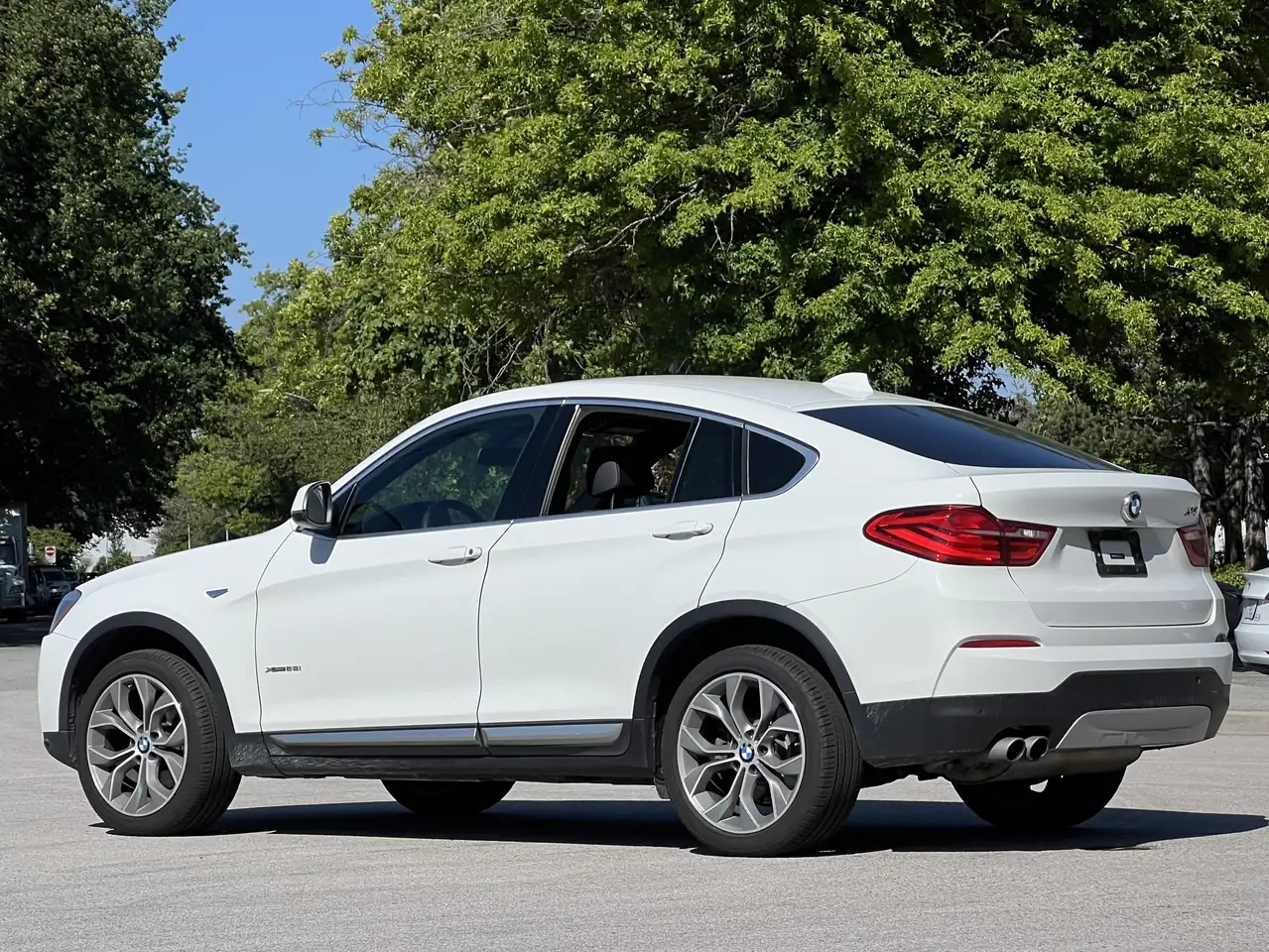 BMW X4 photo BMW X4