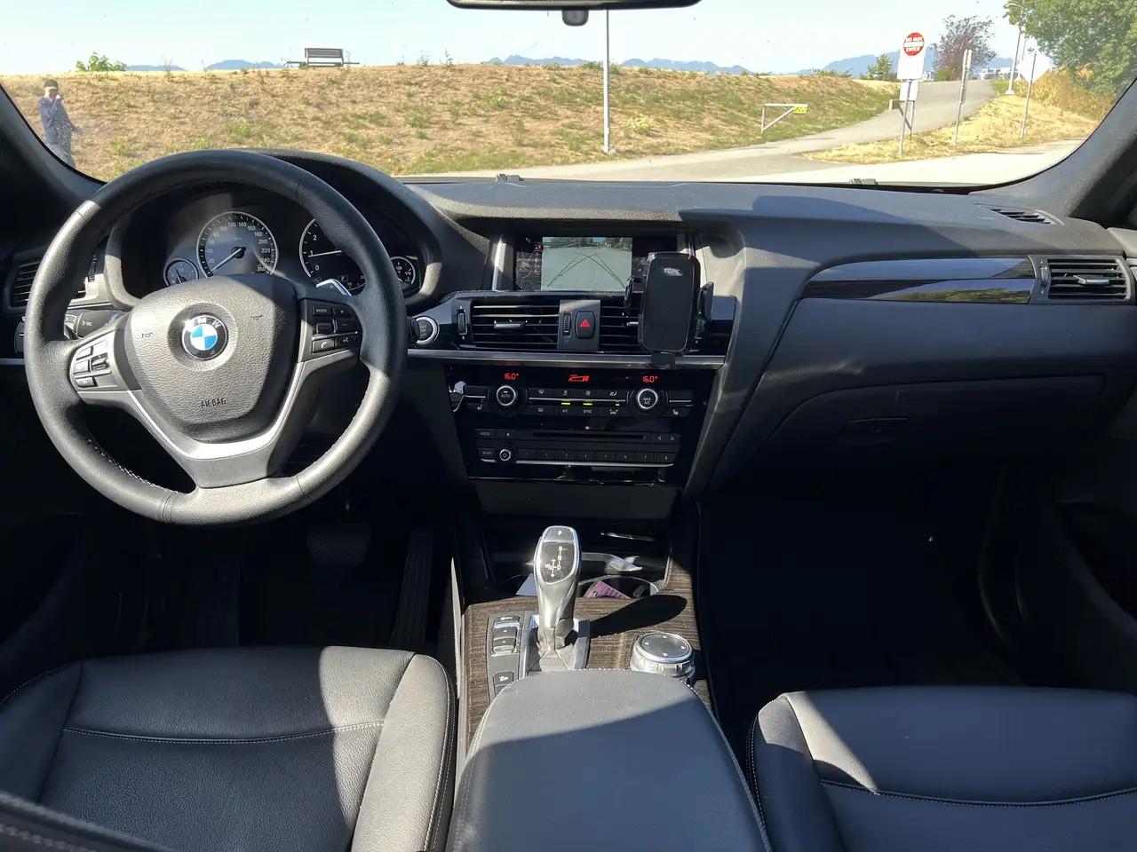 BMW X4 photo BMW X4