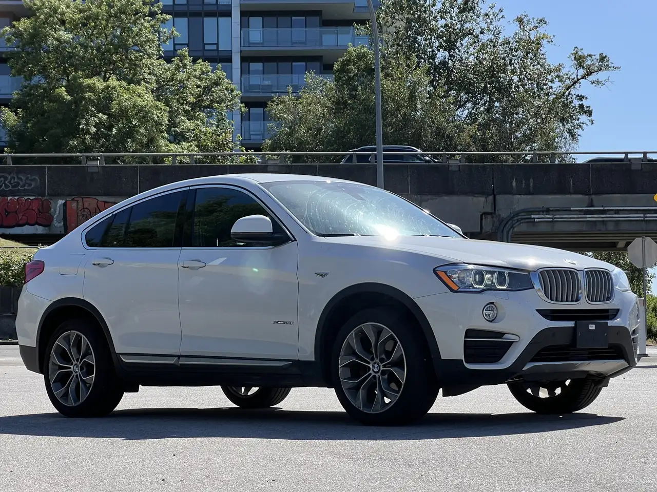 BMW X4 photo BMW X4