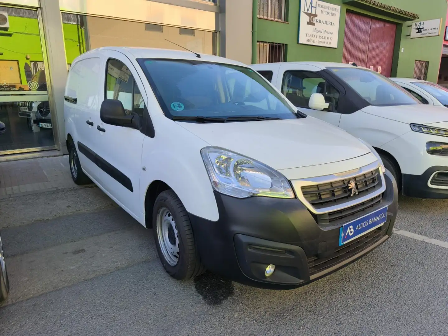 Peugeot Partner Furgón 1.6BlueHDI Confort L1 75 Blanco - 2