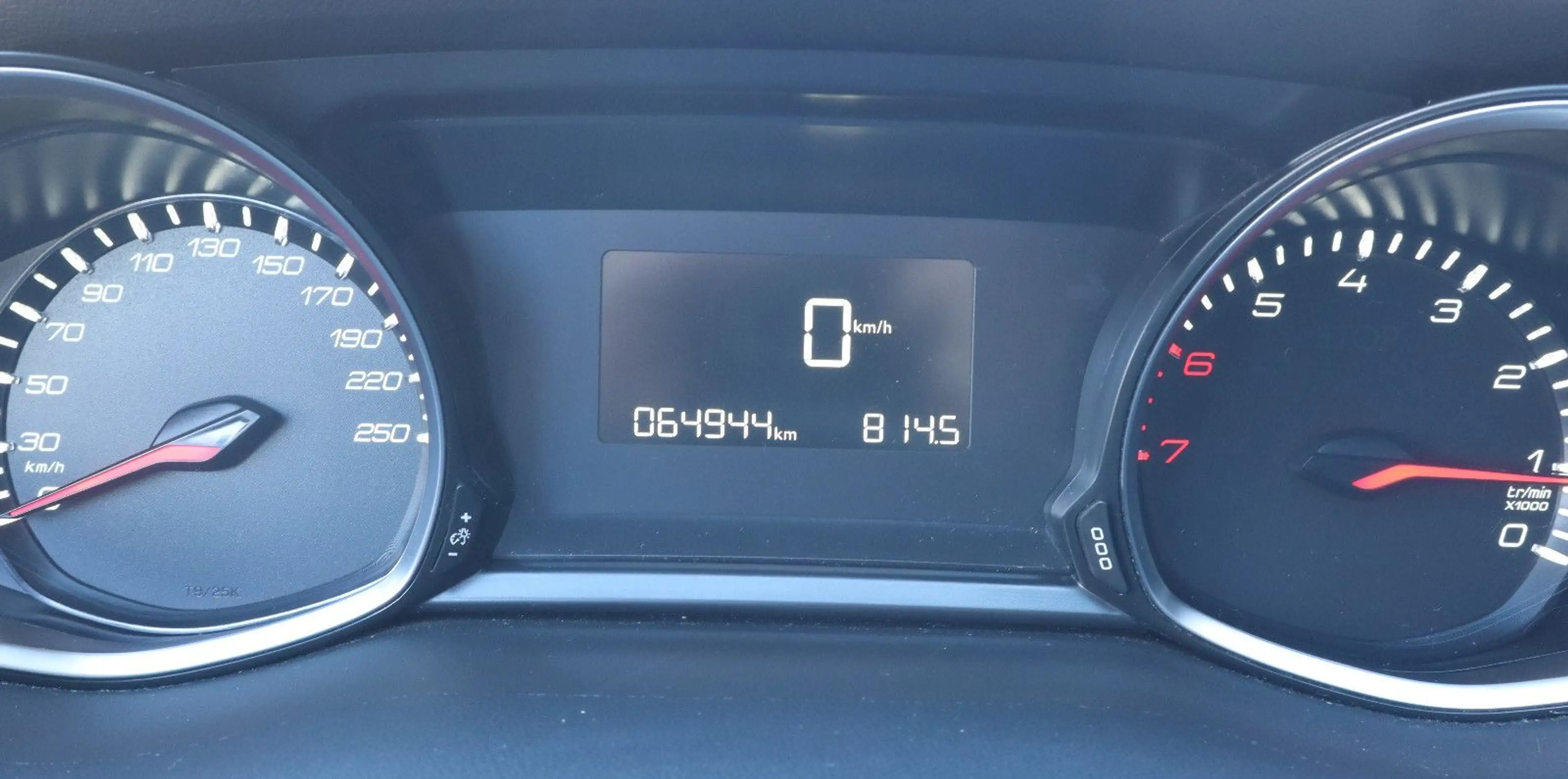 Peugeot 308 SW 1.2 PureTech 130 Active ! Navi+Sitzhzg. ! — photo 14