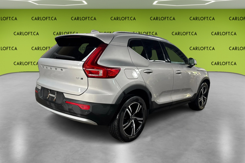 2023 Volvo XC40
