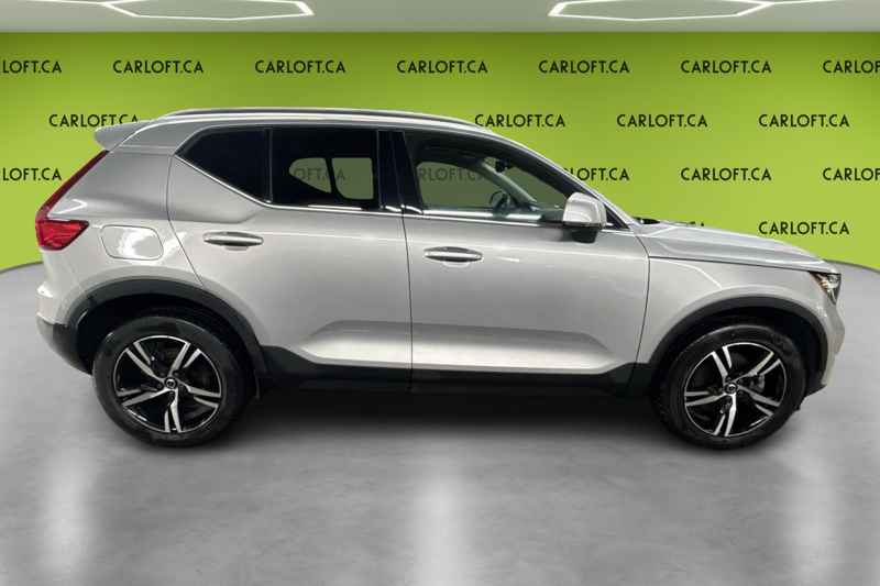 2023 Volvo XC40